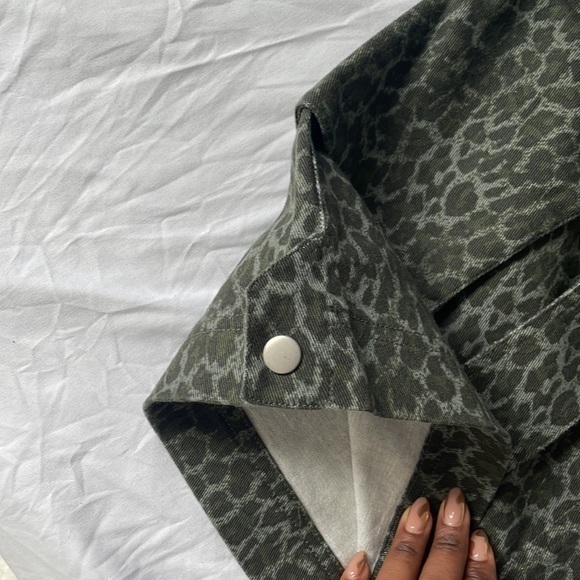 Marissa Webb Green Leopard Skirt (Size 6) - Picture 6 of 8